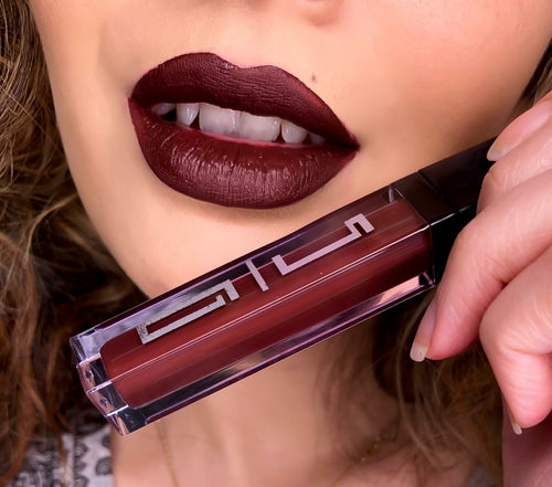 Long-Lasting Matte Lipstick — Shade 35 Passion Red